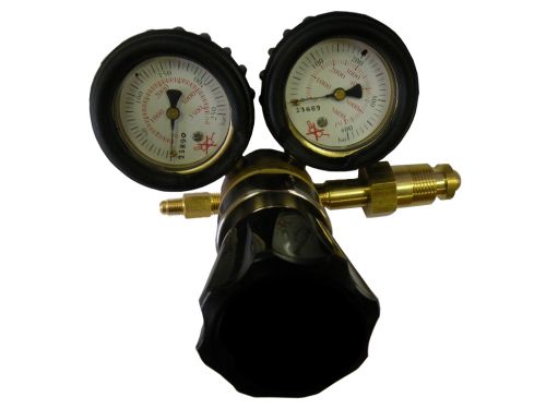 Oxygen high pressure regulator without automatic decompression